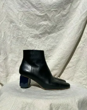 BOWIN CUBE HEEL BOOT